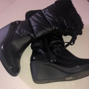 Anne Klein Faux Fur Sports Boots Size 9M